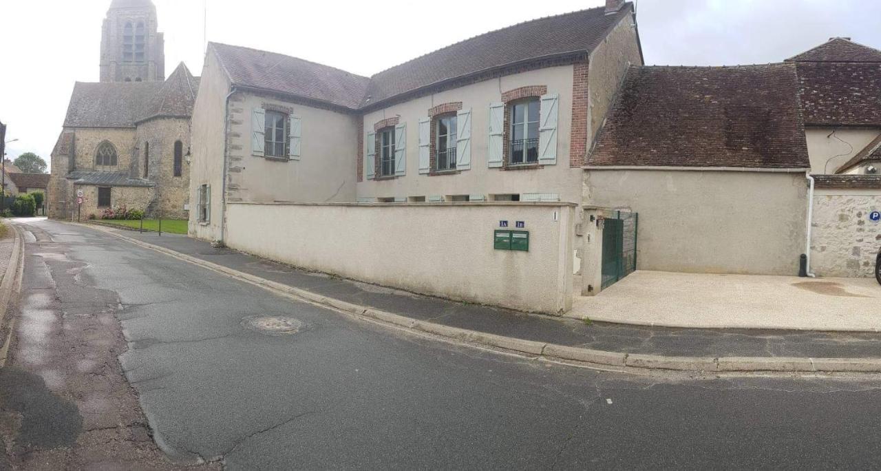 Demeure Saint Martin Sourdun Exterior foto