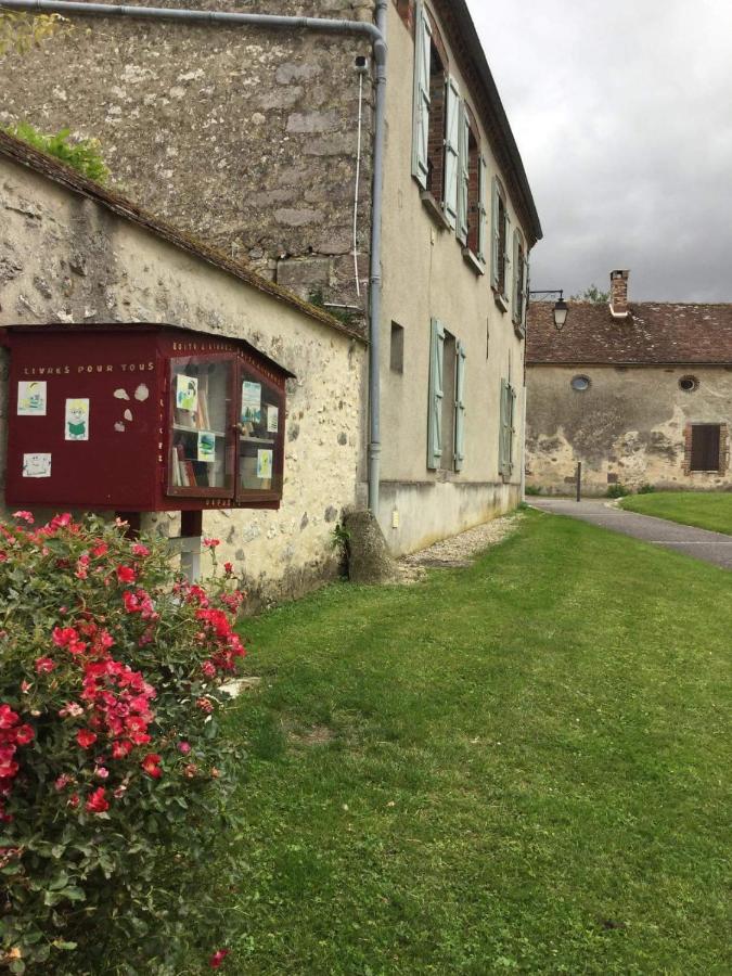 Demeure Saint Martin Sourdun Exterior foto