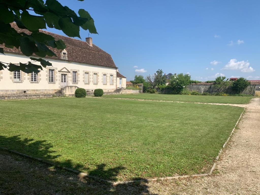 Demeure Saint Martin Sourdun Exterior foto